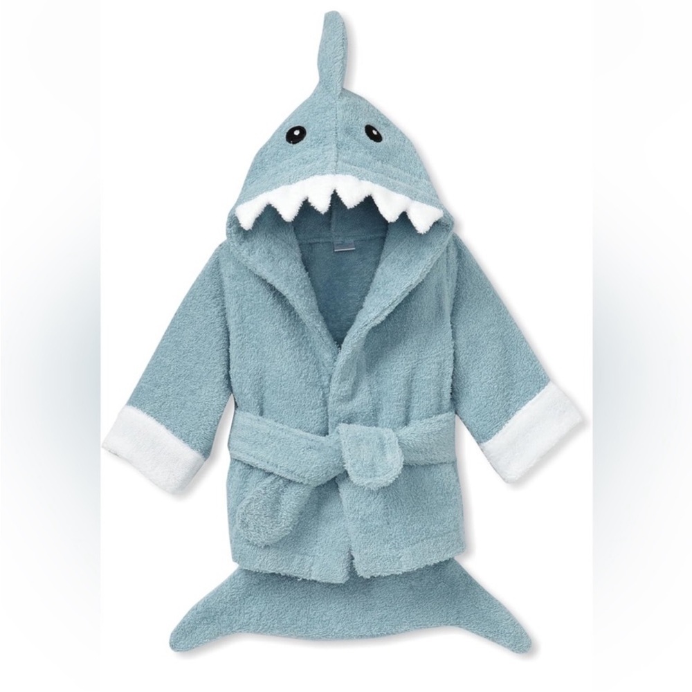 NWOT Baby Shark Hooded Bath Robe